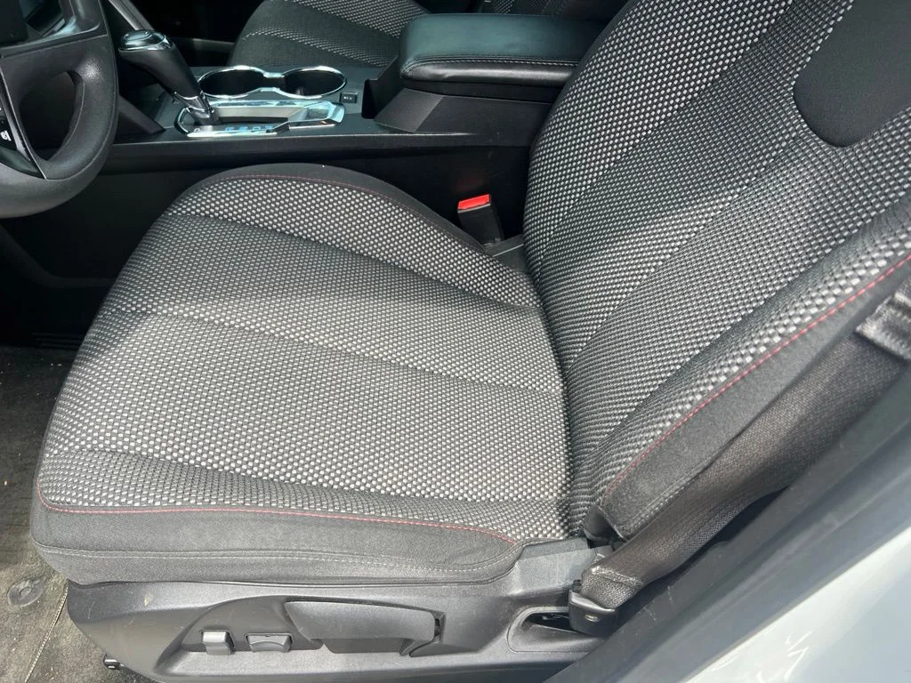 Used 2017 White Chevrolet LS image 3