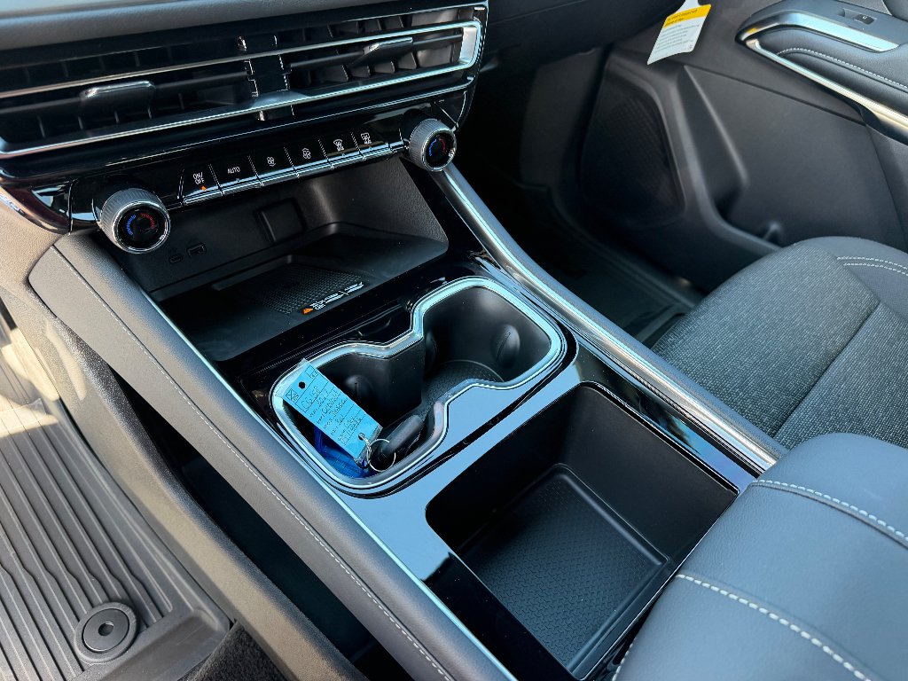 New 2027 Sterling Gray Metallic Chevrolet LT image 37