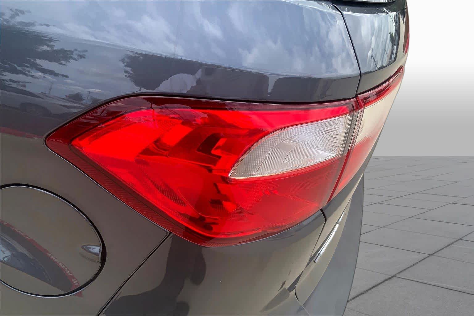 Used 2021 Smoke Ford SE image 28