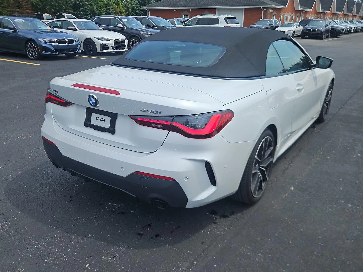 Used 2023 Mineral White Metallic BMW 430i xDrive image 4