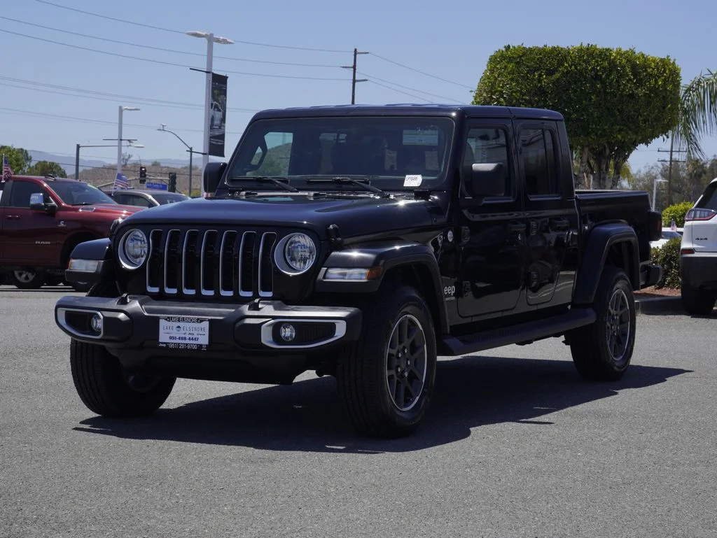 Certified Used 2021 Black Jeep Overland image 7