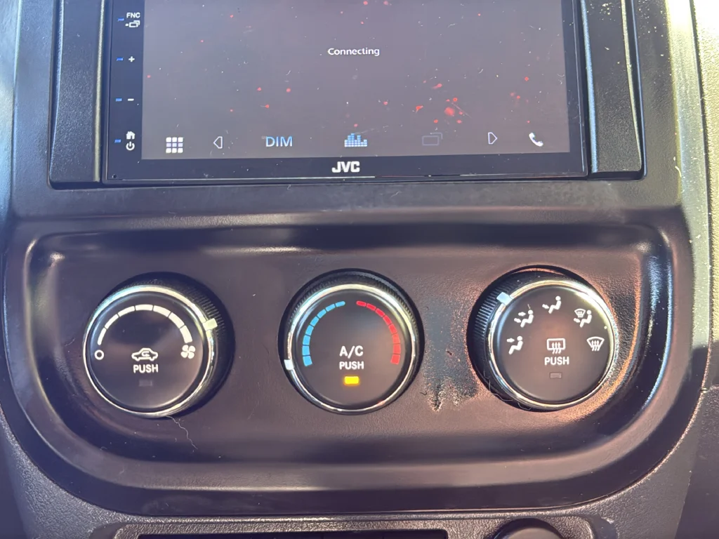 Used 2016 Gray Jeep Latitude image 22