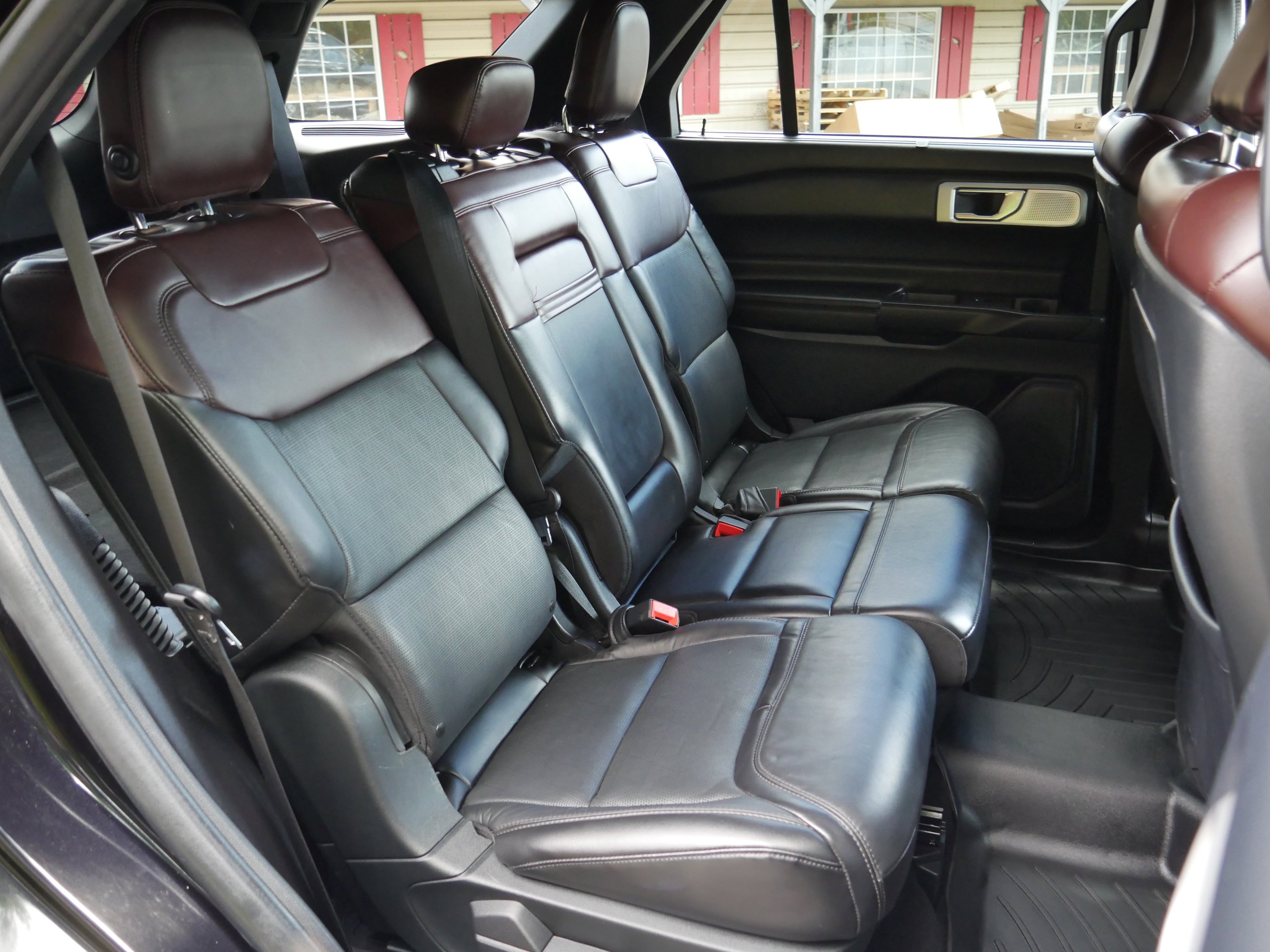 Certified Used 2020 Black Metallic Ford Platinum image 29