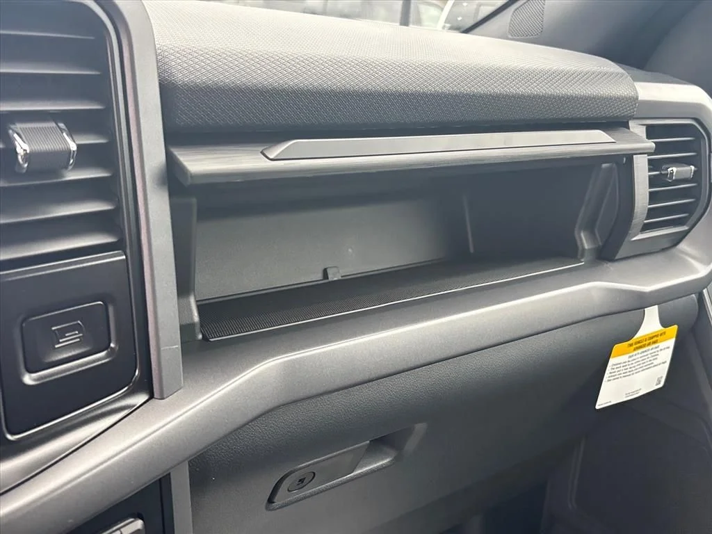 New 2026 Agate Black Metallic Ford XLT image 36