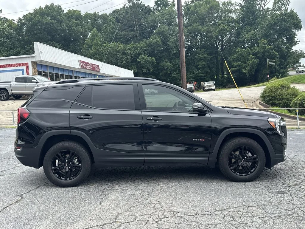 2024 GMC Terrain AT4 - Photo 8