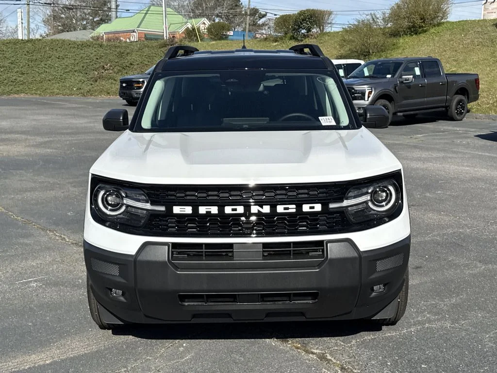 New 2026 White Ford Outer Banks image 2