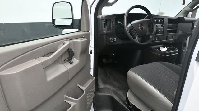 Used 2025 White GMC Work Van image 19