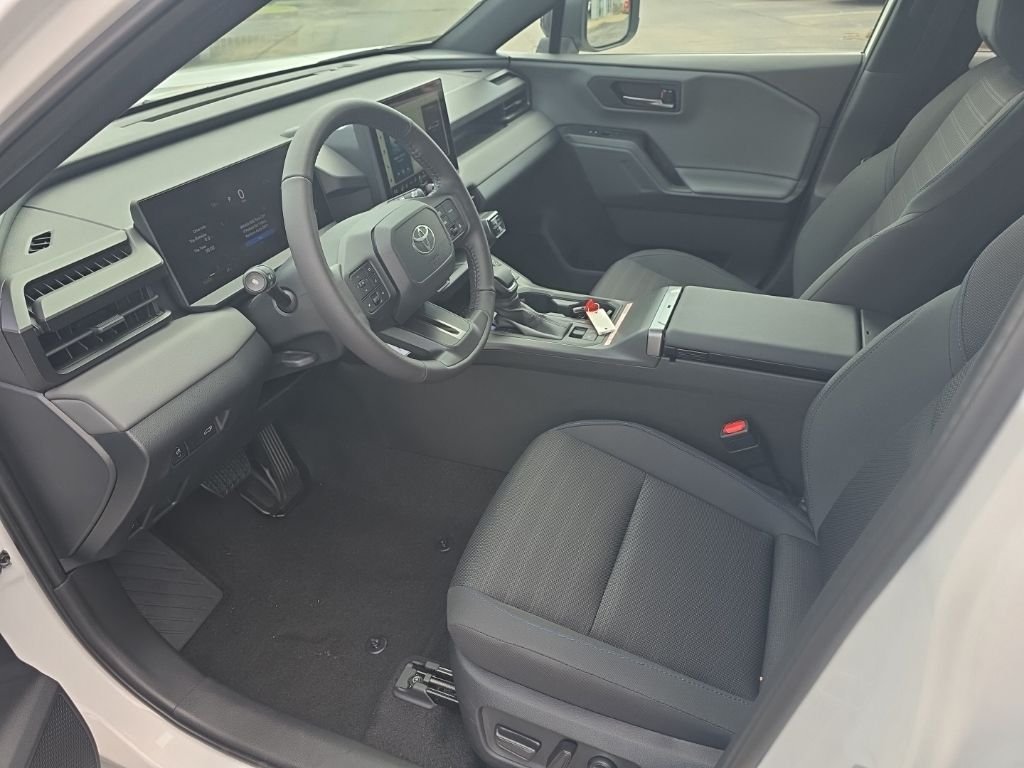 New 2026 Ice Cap Toyota SE image 8