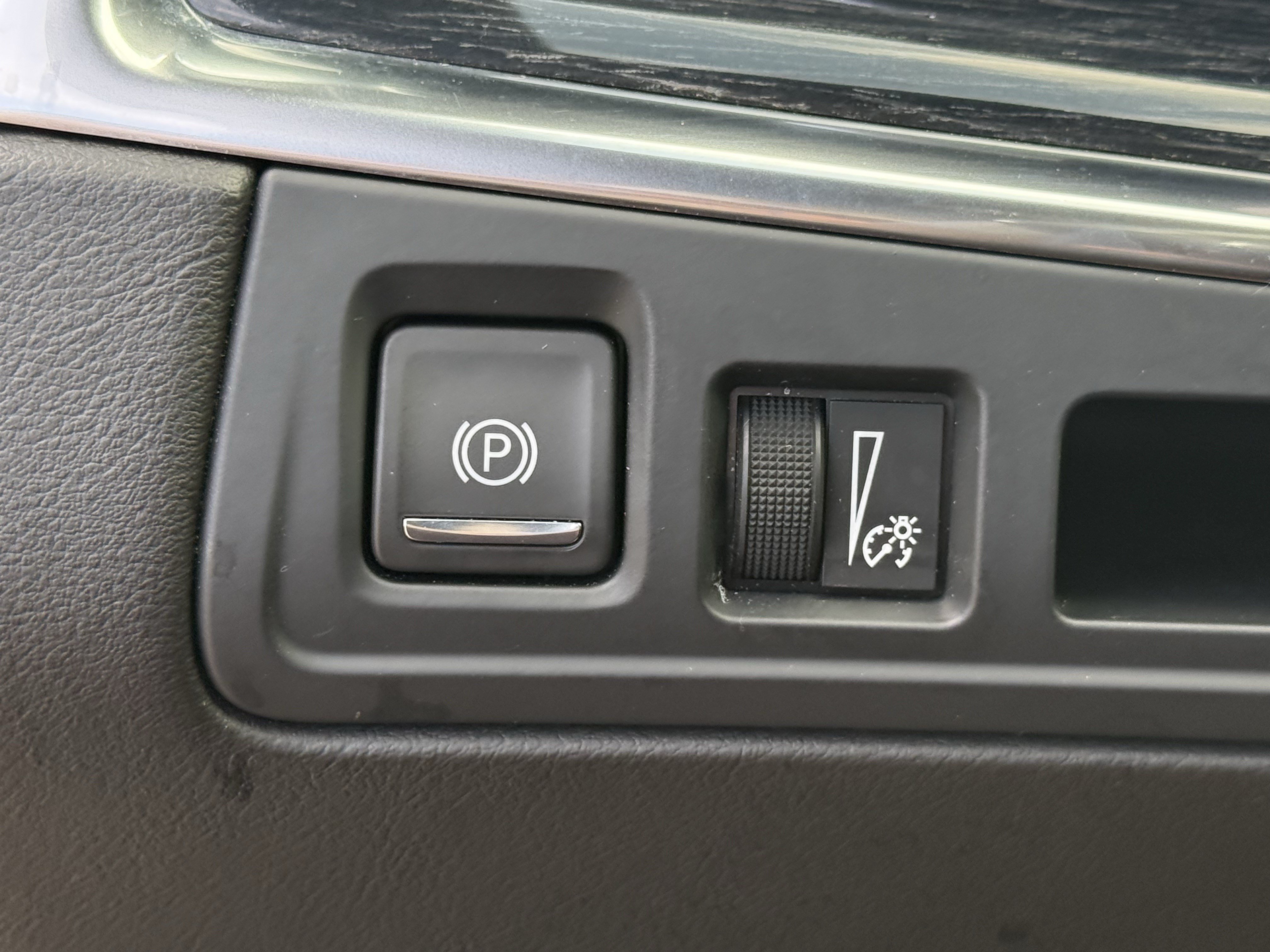 Used 2023 Stellar Black Metallic Cadillac FWD Premium Luxury image 25