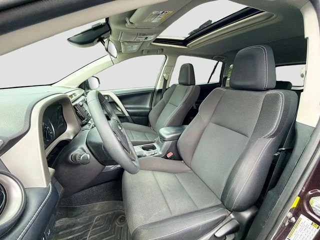 Used 2017 Black Toyota XLE image 11