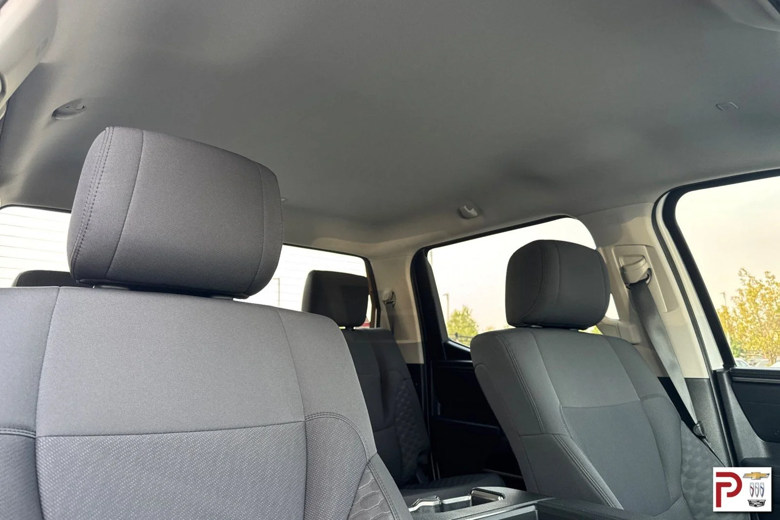 Used 2022 White Toyota SR5 image 19
