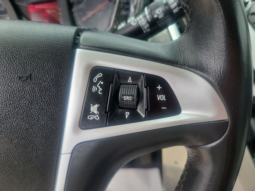 Used 2017 White GMC Denali image 32