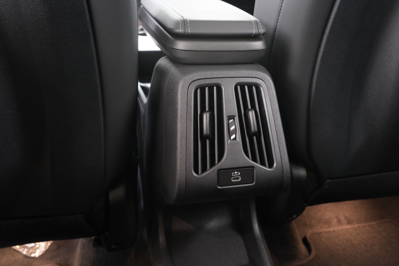 New 2026 Jet Black BMW xDrive28i image 33