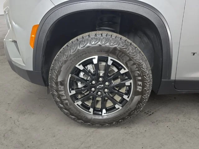 Used 2024 Sterling Gray Metallic Chevrolet Z71 image 9