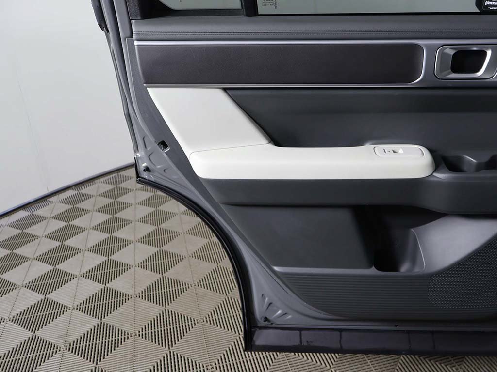 Used 2024 Gray Hyundai SE image 22
