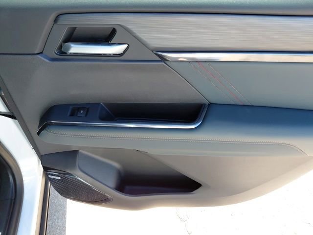 New 2026 Summit White GMC AT4 image 31