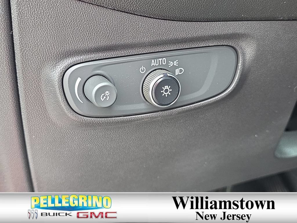 2022 Chevrolet Equinox LT - Photo 18