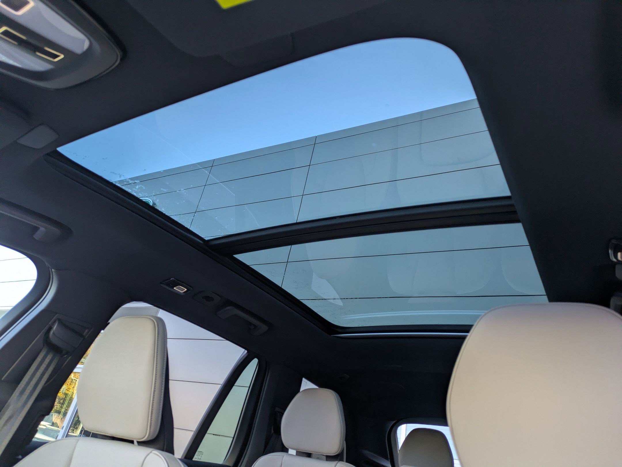 2026 Volvo XC90 Plus - Photo 11