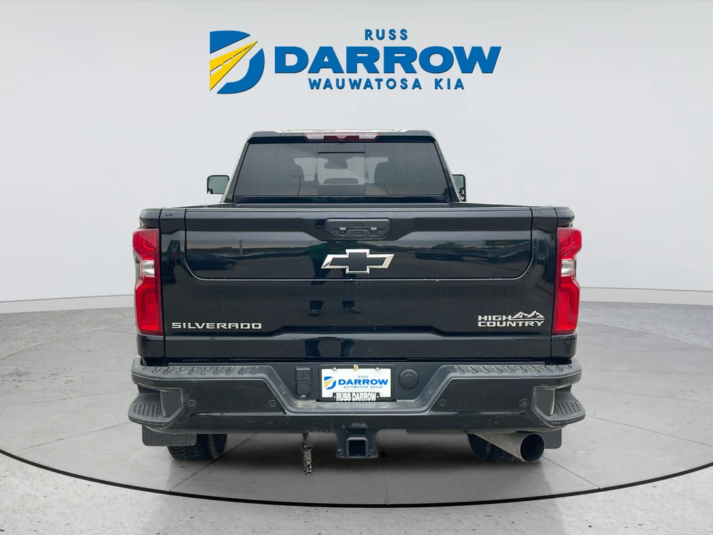 Used 2024 Black Chevrolet High Country image 4