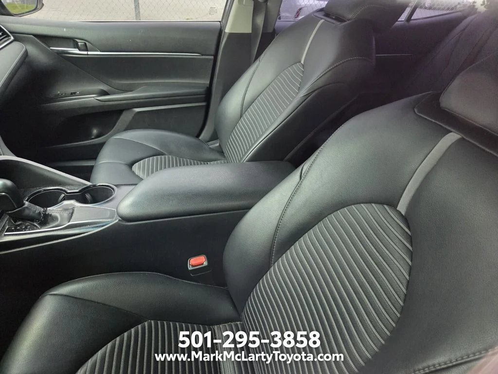 Used 2018 Gray Toyota SE image 5