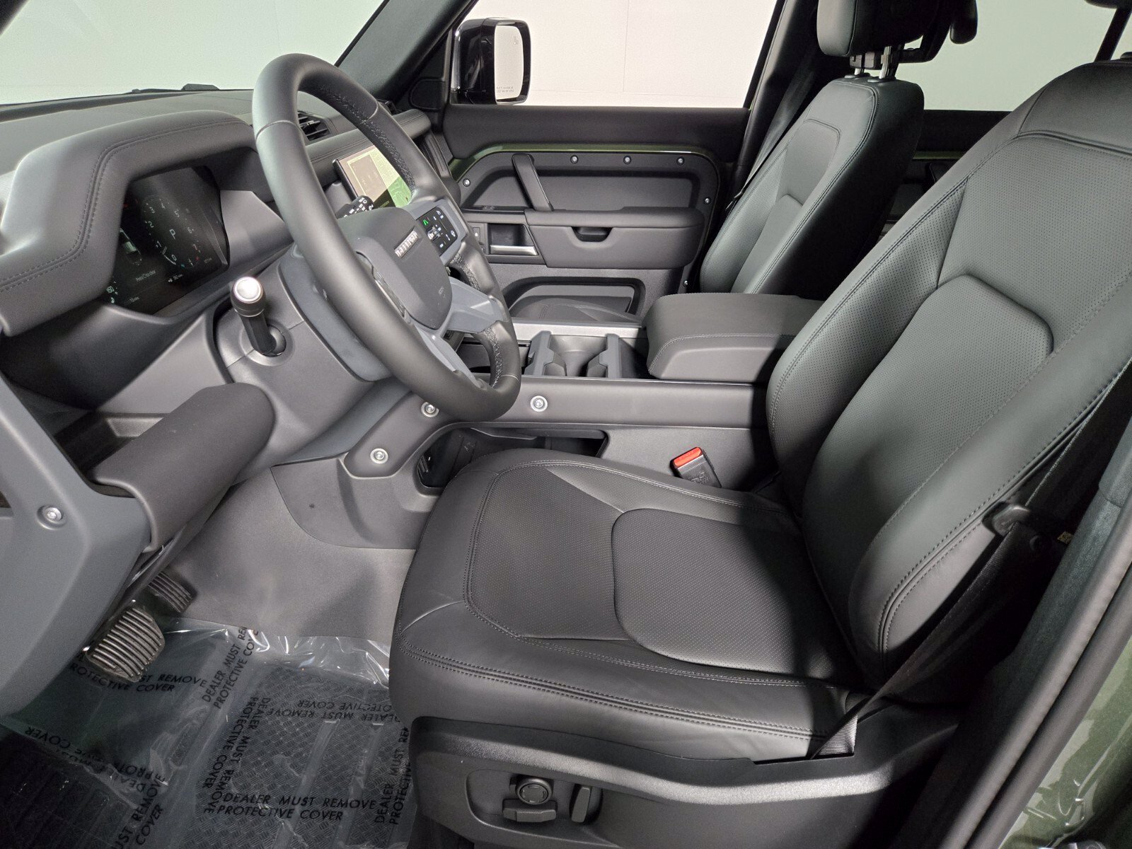 New 2026 Woolstone Green Land Rover X-Dynamic SE image 11