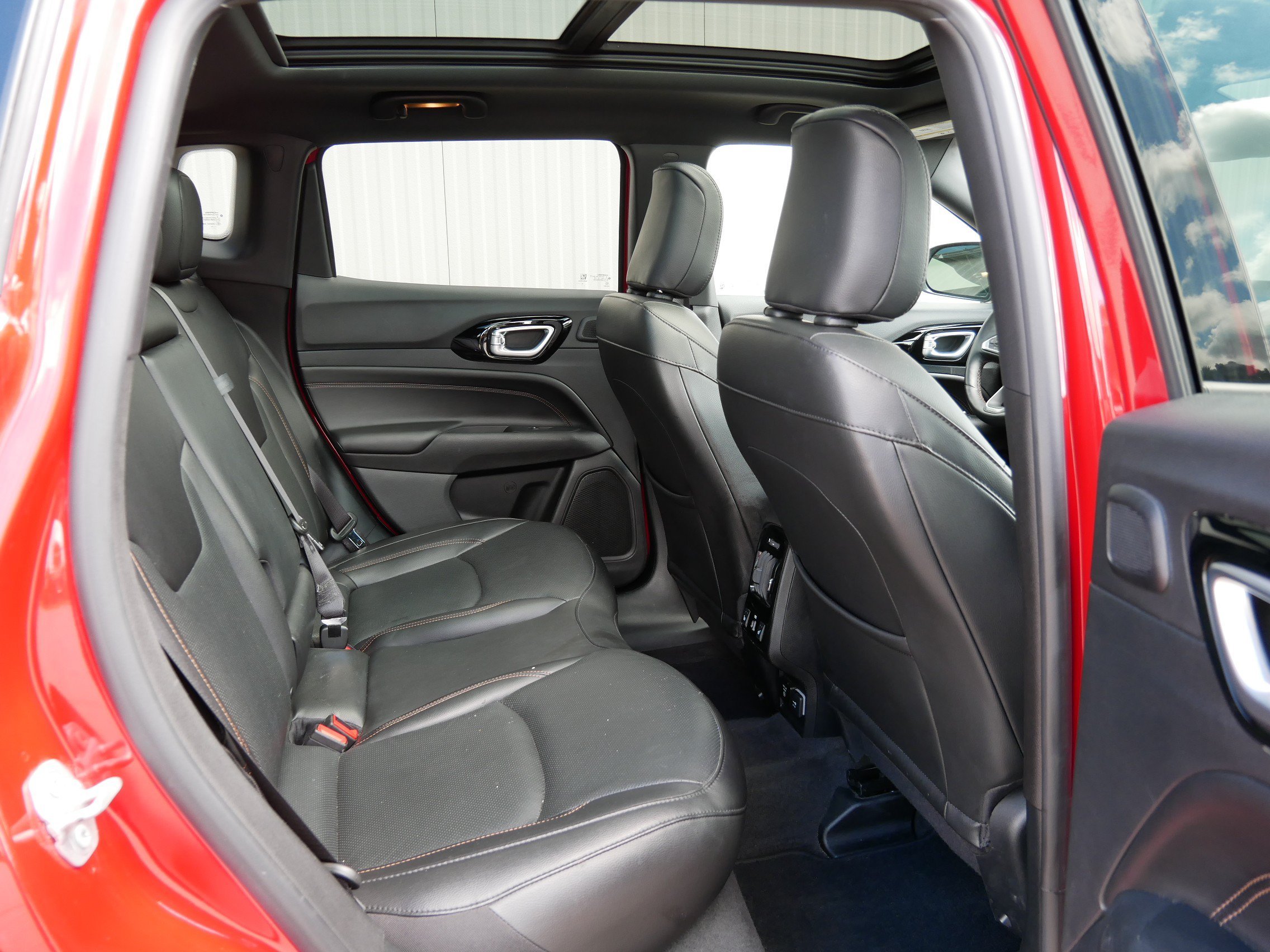 Used 2022 Redline Pearlcoat Jeep (RED) Edition image 13