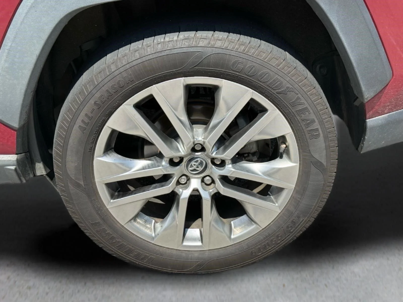 Used 2019 Ruby Flare Pearl Toyota XLE Premium image 21