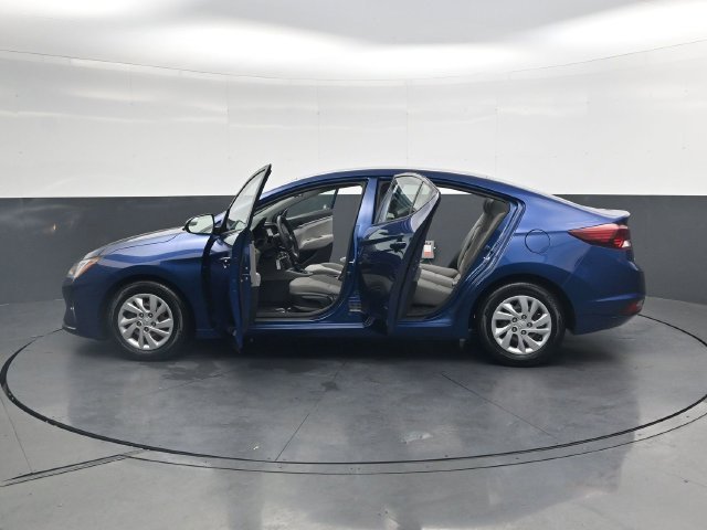 Used 2020 Blue Hyundai SE image 42