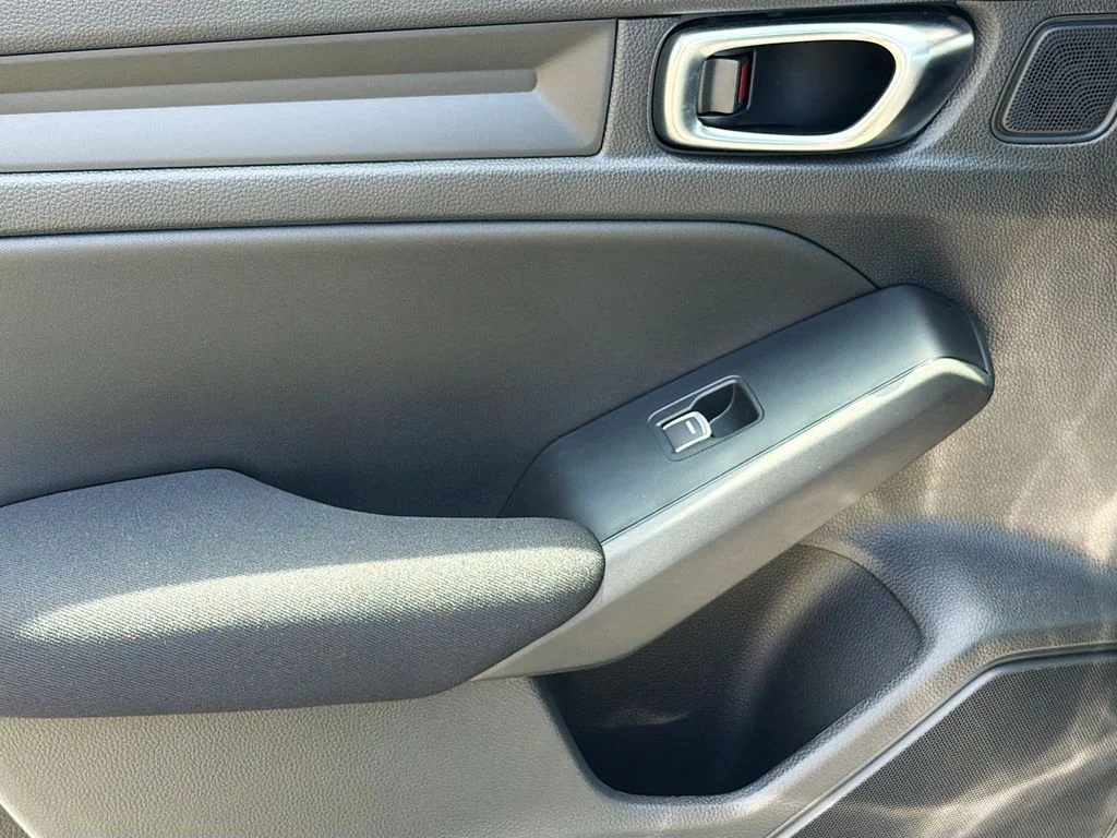 Used 2025 Solar Silver Metallic Honda Sport image 26