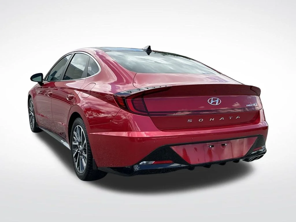 Used 2020 Red Hyundai Limited image 7