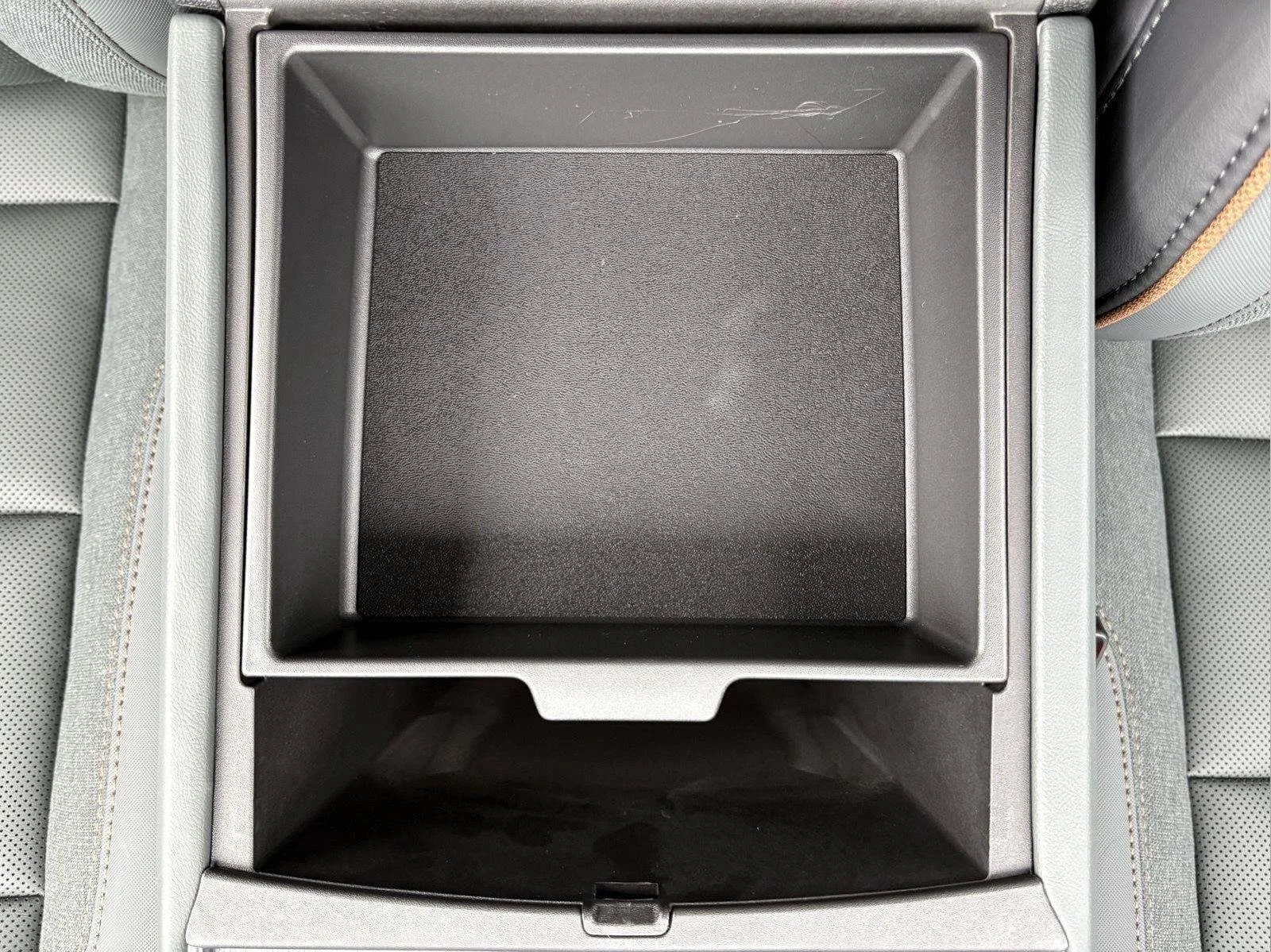 New 2027 Glacier White Tricoat GMC AT4 image 14