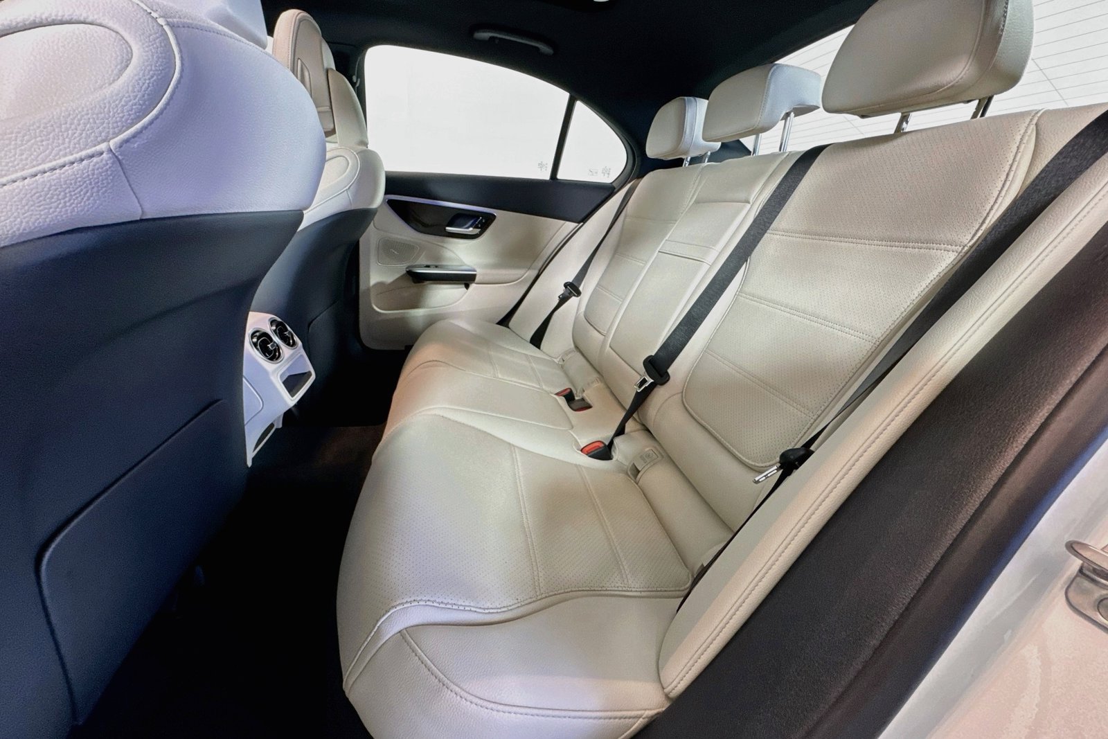 New 2026 Polar White Mercedes-Benz C 300 image 22