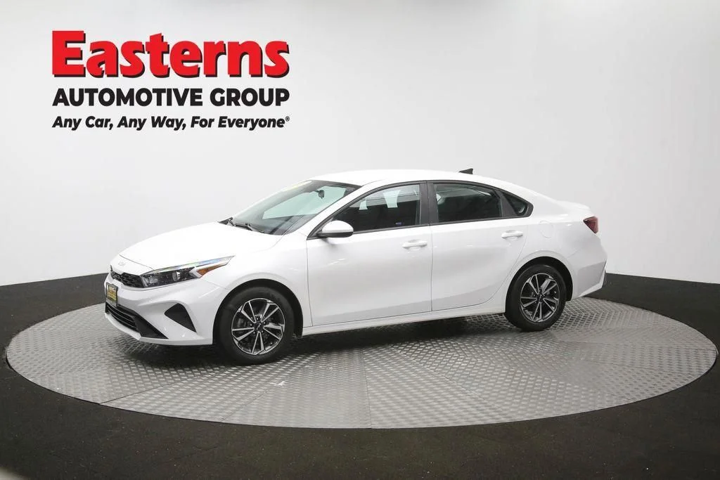 Used 2023 White Kia LXS image 58