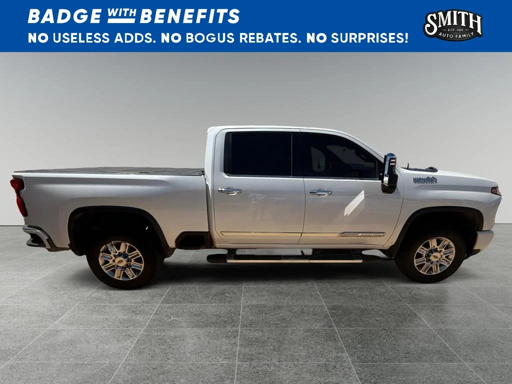 Used 2024 Iridescent Pearl Tricoat Chevrolet High Country image 3