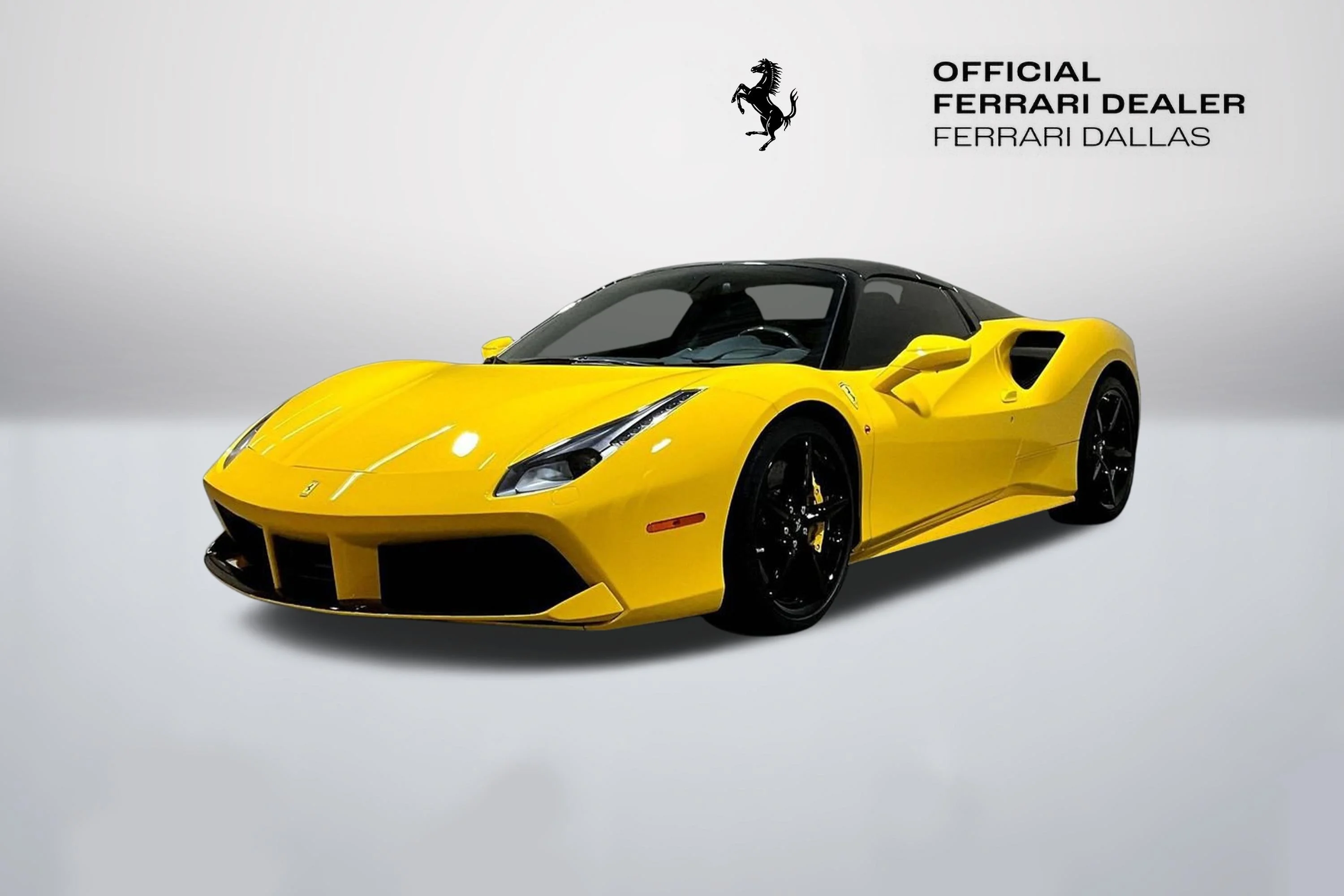 Used 2018 Giallo Modena Ferrari  image 3
