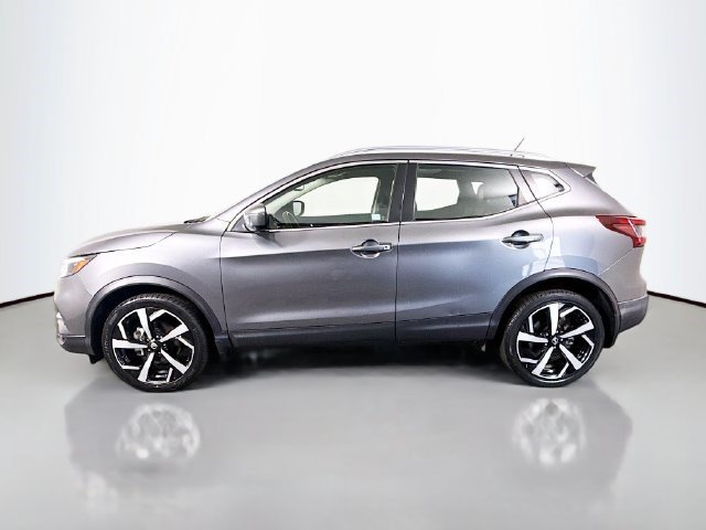 Used 2022 Gun Metallic Nissan SL image 4