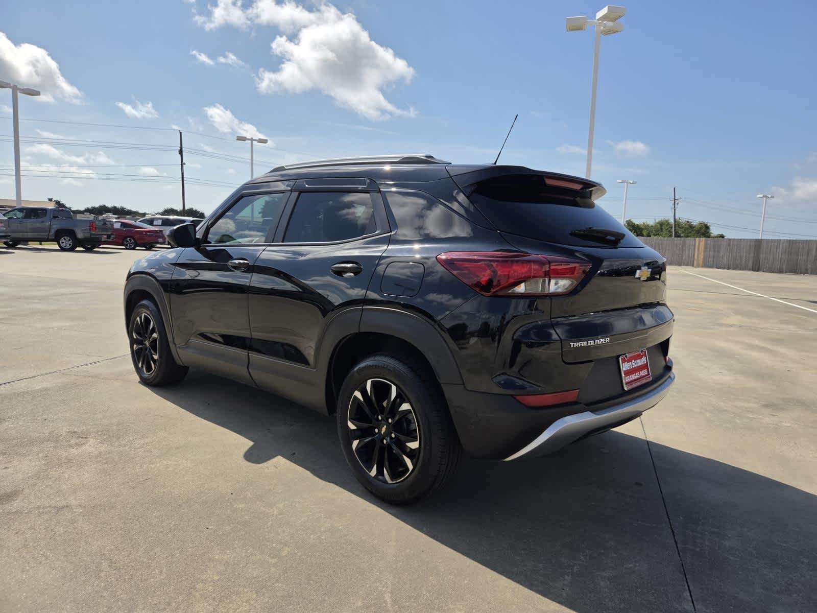 Used 2023 Mosaic Black Metallic Chevrolet LT image 3