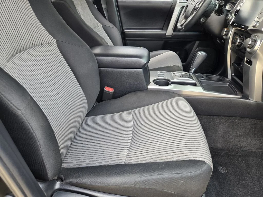 Used 2022 Black Toyota SR5 image 9