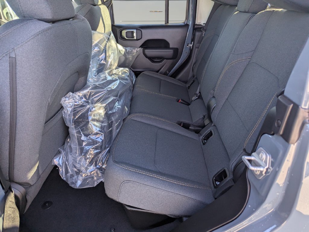 New 2026 Anvil Clear-Coat Exterior Paint Jeep Sport S image 9