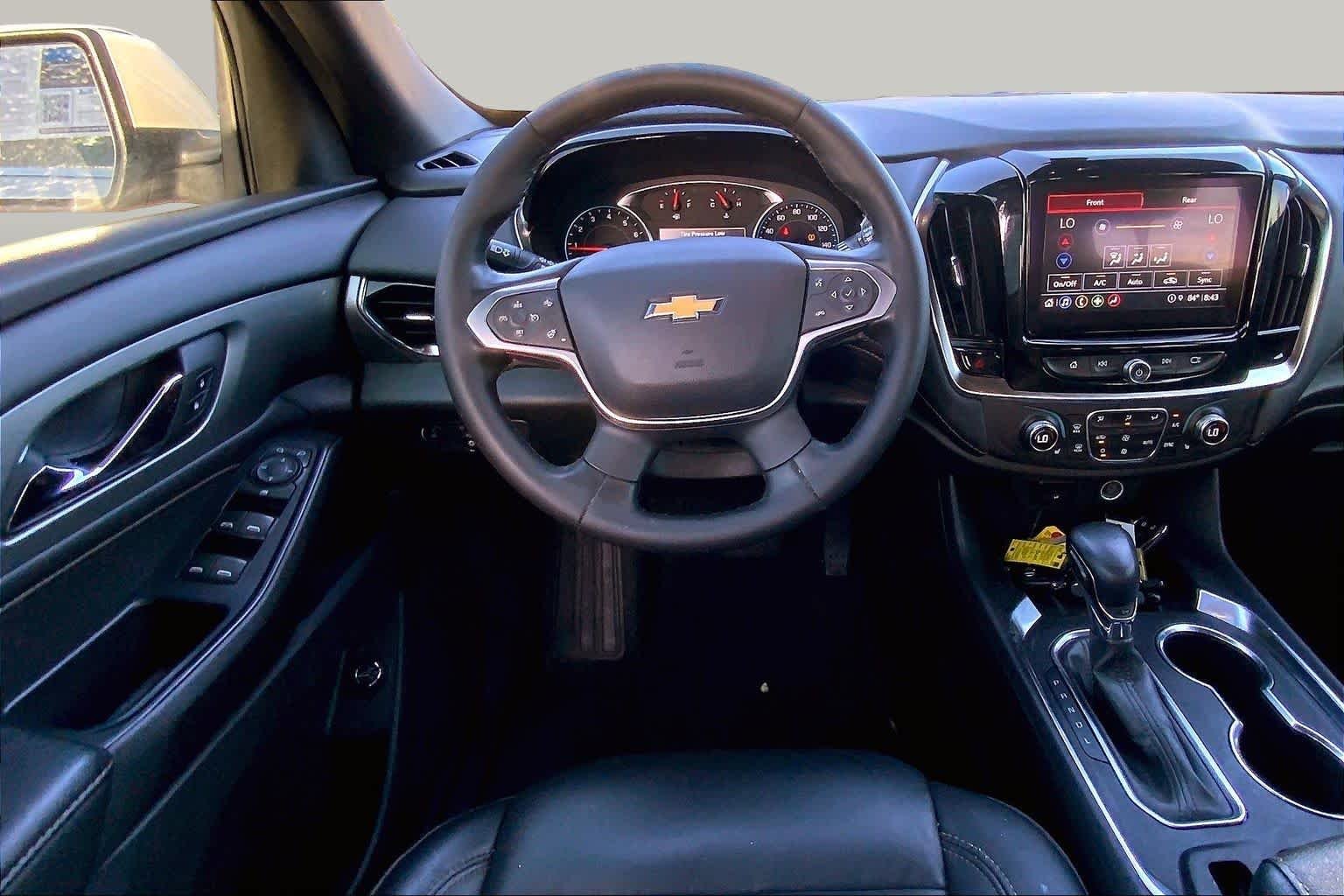 Used 2023 Iridescent Pearl Tricoat Chevrolet LT Leather image 5