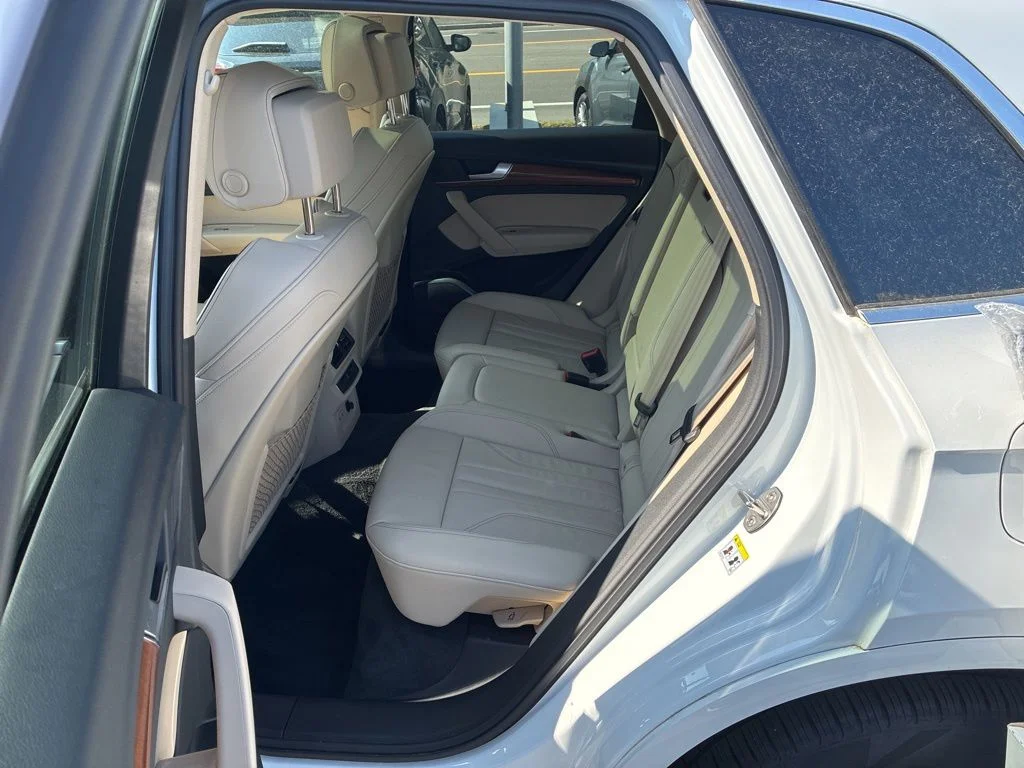 Used 2023 White Audi 55 Premium image 17