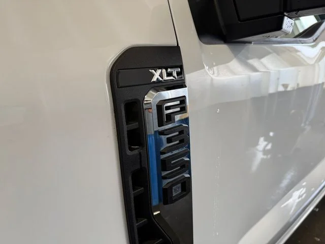 Certified Used 2025 Oxford White Ford XLT image 28
