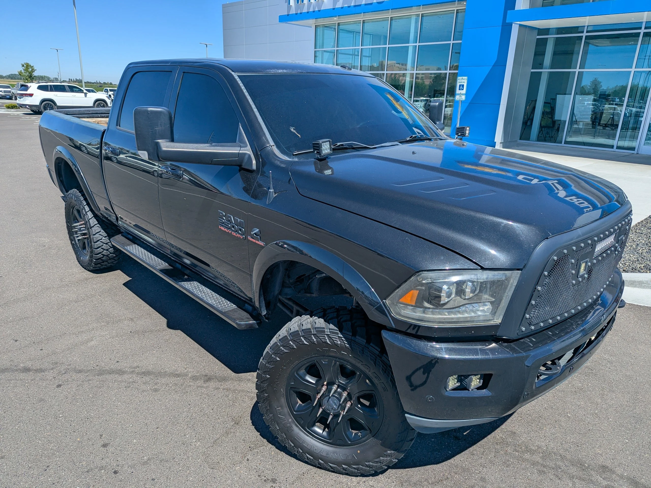 Used 2018 Brilliant Black Crystal Pearlcoat Ram Big Horn image 4