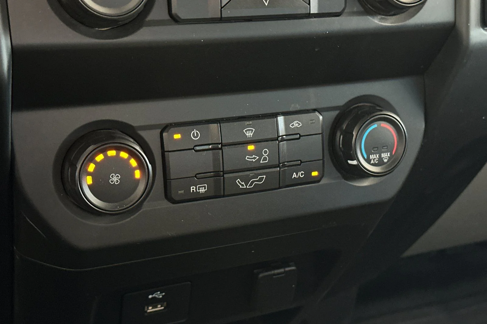 Certified Used 2019 White Ford XL image 18