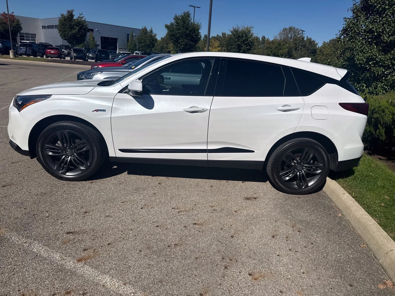 Used 2024  Acura  image 8