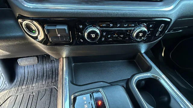 2025 GMC Sierra 1500 SLT - Photo 14