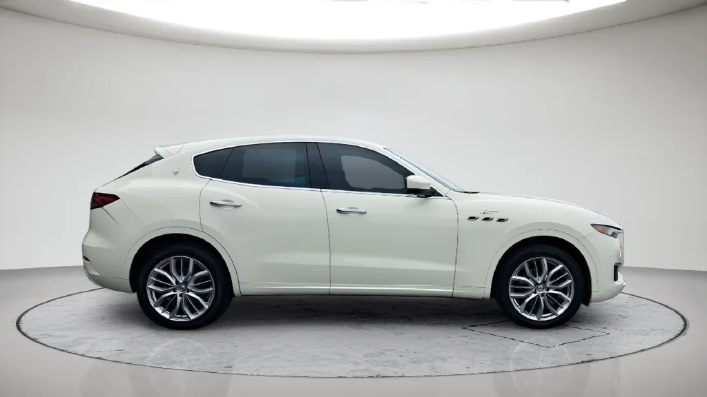 Used 2022  Maserati GT image 6