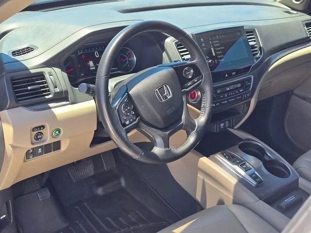 Used 2021 White Honda EX-L image 14