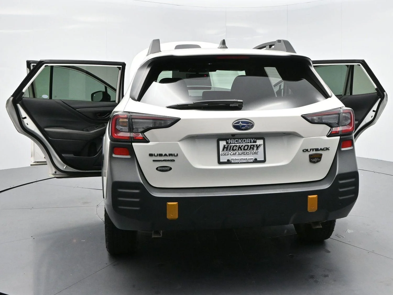 Used 2024 Crystal White Pearl Subaru Wilderness image 39