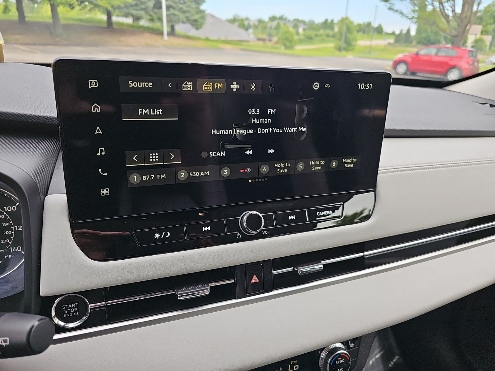 Used 2025 Silver Mitsubishi SE image 19
